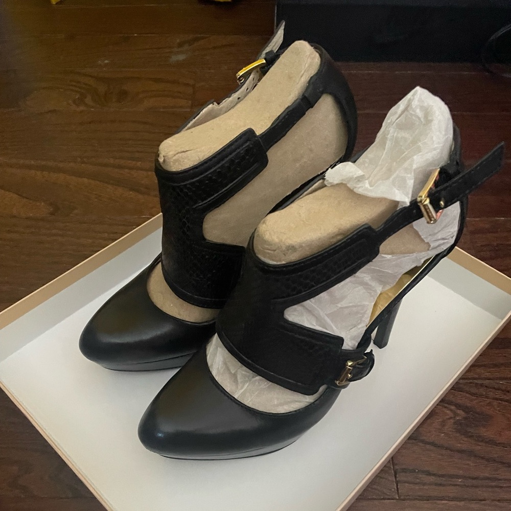 Michael Kors Heals